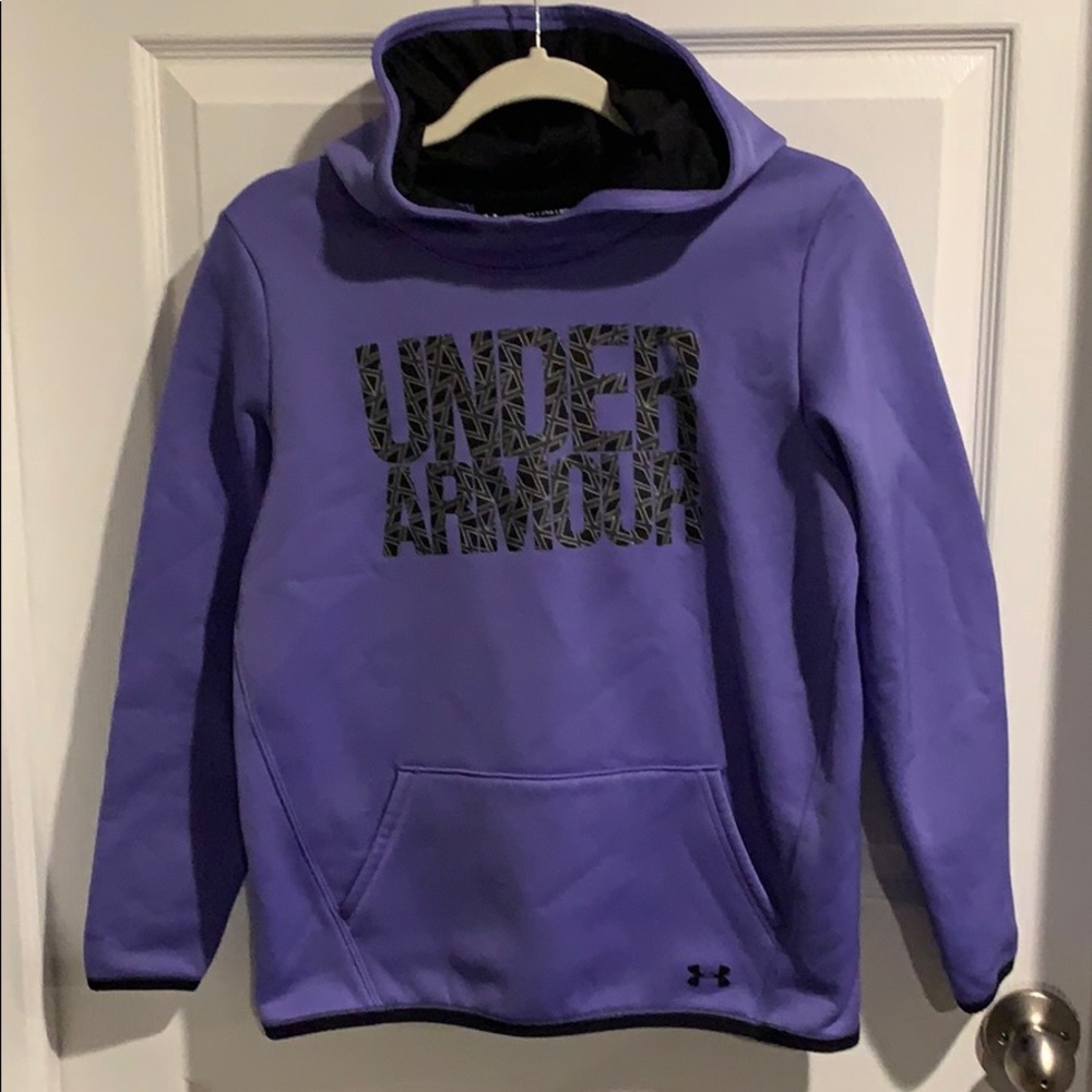 Heavy sweatshirt with a cow neck